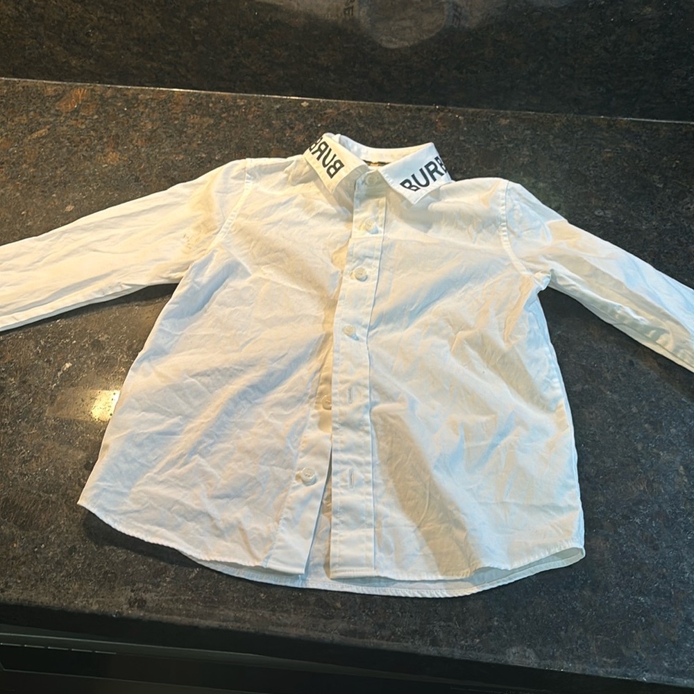 AUTHENTIC BURBERRY BUTTON DOWN SHIRT